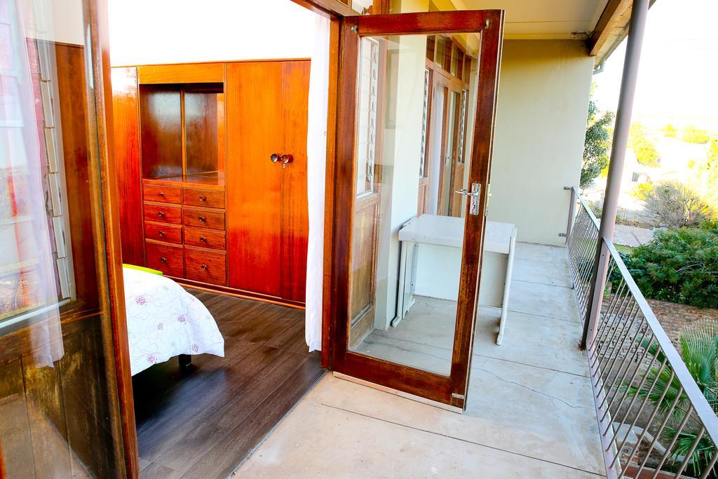 Oudtshoorn Homestay Accommodation Exterior photo