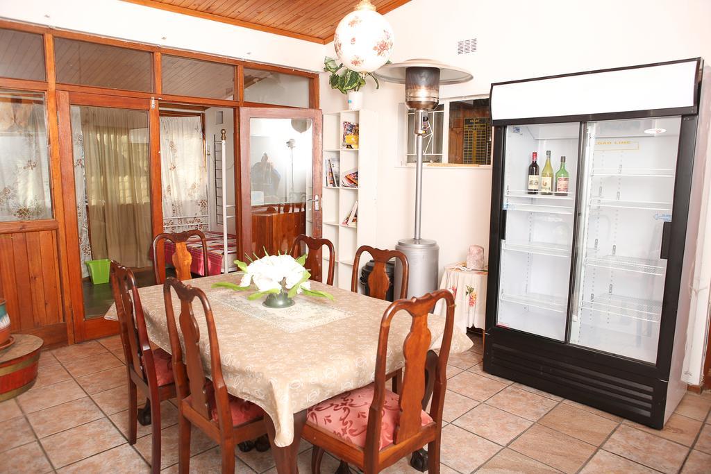 Oudtshoorn Homestay Accommodation Exterior photo